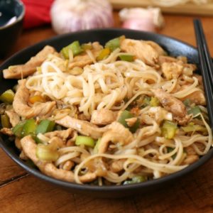 Nouilles de riz sautées au poulet