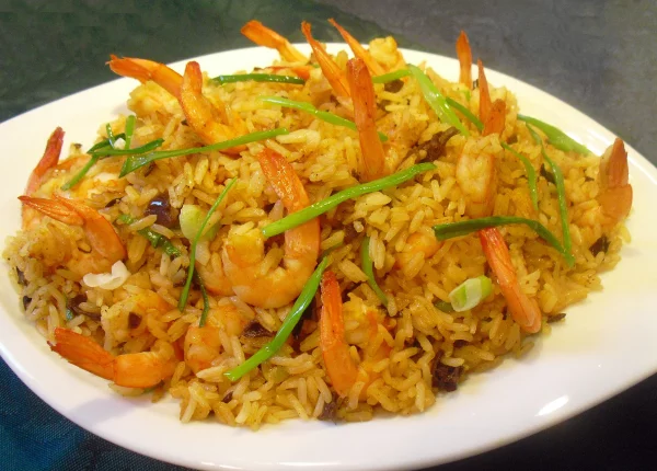 Plats de riz Jasmin au crevettes